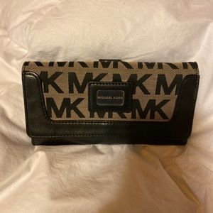 Michael Kors wallet